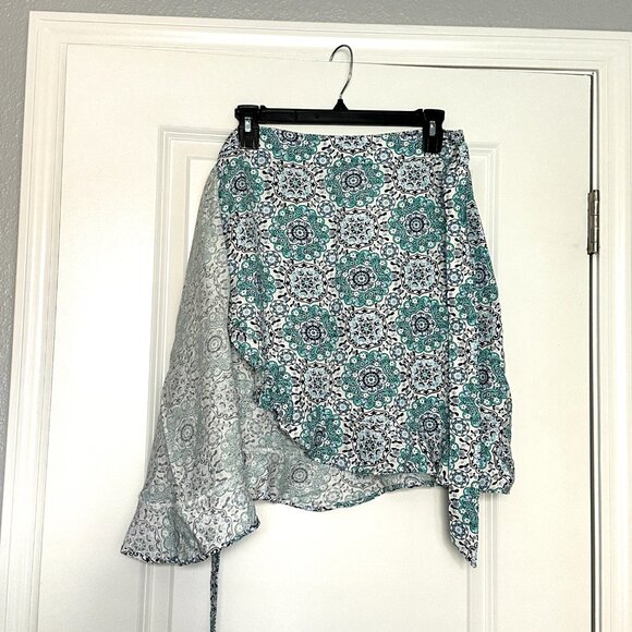 LOFT| Paisley Ruffle Wrap Skirt | Blue | Size: 6 - Picture 3 of 10